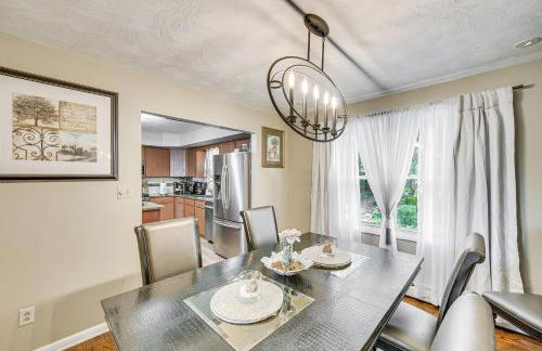 3 Mi to Lake Redman Home with Furnished Pergola! - Foto 7