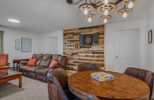 Ma-ple Haven --Wifi, Fireplace, Deck, Fire Pit, Family Friendly, Game Room, Pool Access - Foto 35