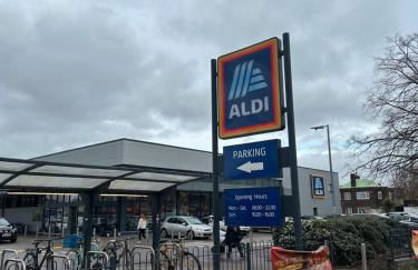 Modern 1-Bed - Free Parking - WiFi - Near Station - Foto 13