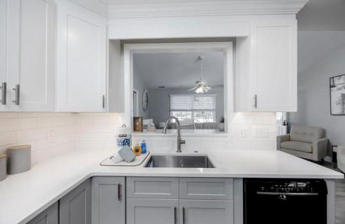 A Shore Thing - Spacious House w Large Deck, BBQ, Linens & Pet Friendly - Foto 7