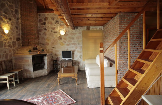 The Mira House - Photo 31