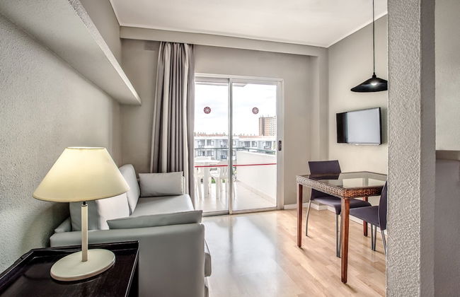 Apartamentos HG Tenerife Sur - Photo 16