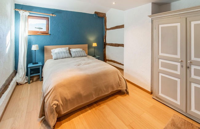 Holiday Home in Vielsalm With Bubble Bath - Photo 2