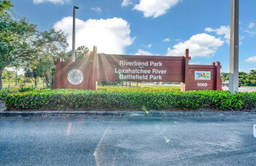 Upcycled Shipping Containers Transformed into a Glamping Home for a Unique Florida Vacation - Foto 57