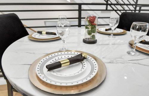 BlissHaven Luxe & Spacious in Downtown Houston with Soaking Tub ,Rooftop and free Parking - Foto 38