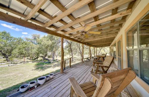 Swim, Hike and Unwind Serene Hill Country Retreat - Foto 2