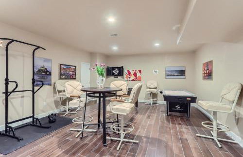 Denver Retreat Home with Stunning Lake, Mountain Views and Luxury Amenities - Foto 16