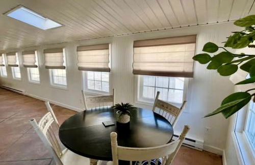 Classic Lakeside Estate Stay with Cozy Living Spaces & Outdoor Adventures in Kuttawa, Kentucky - Foto 24