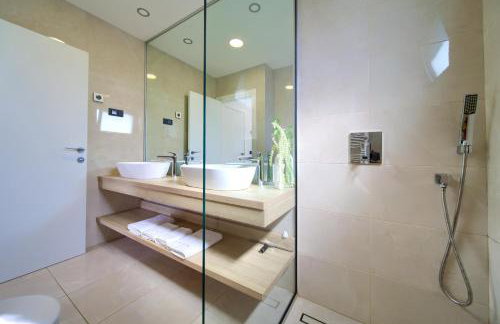 Villa LUMINOSA with outdoor and indoor pool and sauna - Foto 11