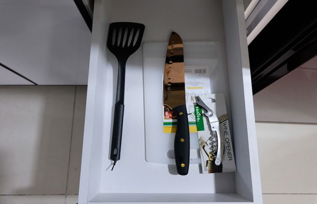 3BR Apartment with Pool View at M-Town Residence - Foto 39