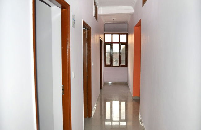 OYO 13319 Home Valley View Dharampur - Foto 2