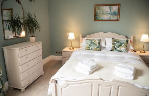 5 Bed Luxury Townhouse with Hot Tub, Rooftop Terrace, Perfect for Groups, Near Cruise Terminal - Foto 36