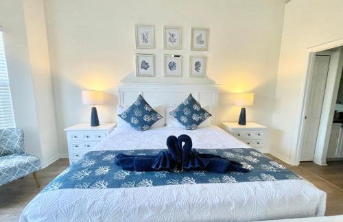 556 Gorgeous home with Pool and Spa Not Overlooked at Back 3 Bedrooms and 2 Full Bathrooms - Foto 18