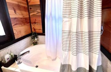 Romantic Ozarks Cabin Rental in Secluded Woodland near Branson, Missouri - Foto 5