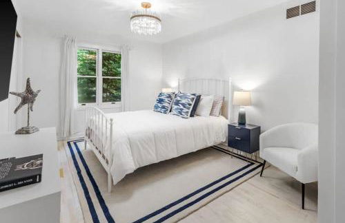 Amazing Southampton Home with Private Heated Pool - Foto 42