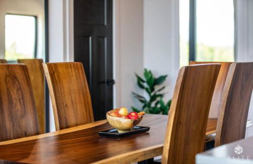 Luxury Living at The Eagles Perch Palmer AK - Foto 8