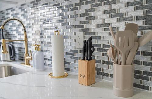 Style & Comfort 3 Rooms 15 min from NYC - Foto 17