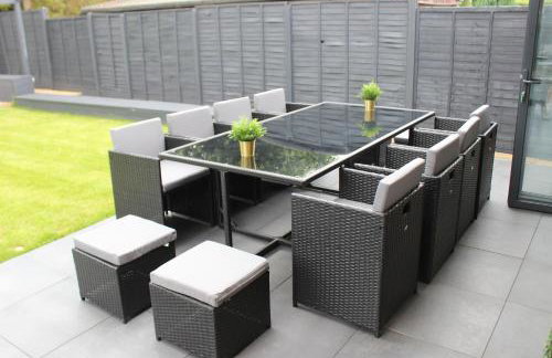 Modern Spacious House - Sleeps 16, Free Parking, Sun Terrace - Foto 4