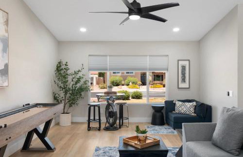 Modern Escape with Pool Ping Pong & Putting Green - Foto 18