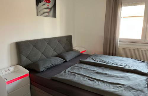 Elegante Apartment in Erftstadt mit Balkon, Zentral, Bahnhof nah, Phantasialand Brühl bei Cologne - Foto 2