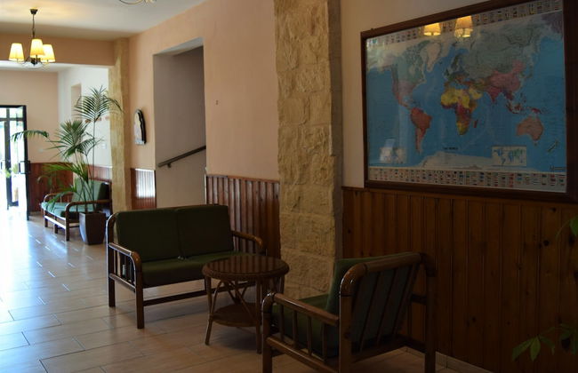 Anna Hotel Apartments - Photo 2