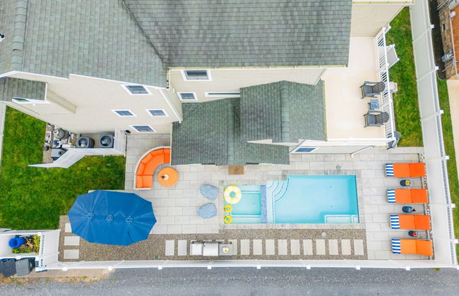 Heated Pool Hot Tub 5BR Game Room Elevator Cabana - Foto 1