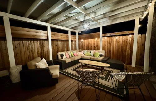 Mid-Century Modern Home w/Pool & Hot Tub - Foto 14