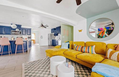 Spacious home w private pool & game room - Foto 14