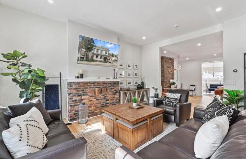 3BR Stylish Retreat, Minutes from Downtown Pittsburgh, Free 3-Car Parking - Foto 15