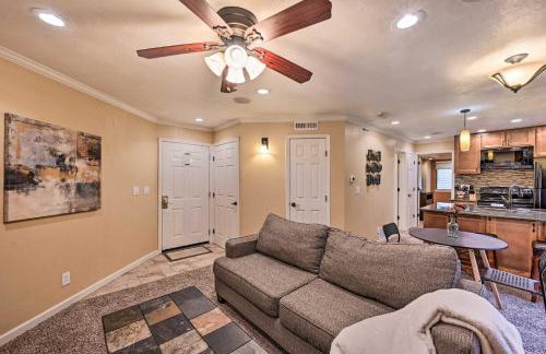 Condo with Patio and Pool Access in Greenwood Village! - Foto 6