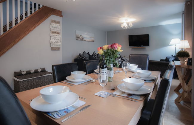 Rose Coach House - 3 Bedroom Cottage - Pendine - Foto 45