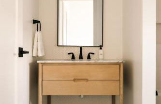 Colorful Sunnyside Escape - Walk to Dining & Parks - Foto 47