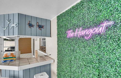 Four Bed Home with Pool Game Room Bar Near Beach - Foto 25