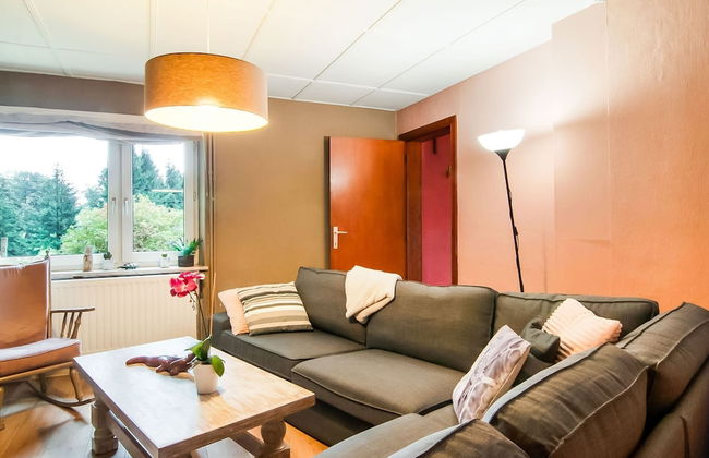 Tranquil Holiday Home With Private Garden - Photo 16