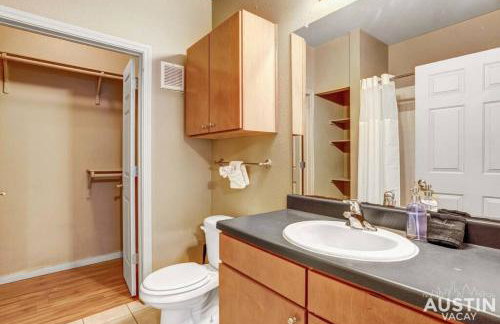 Spectacular Location West Campus Apt for 8 plus Loft - Foto 23