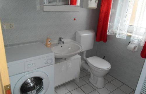 Kinderfreundliches-Ferienhaus-mit-grosser-Spielwiese - Foto 8