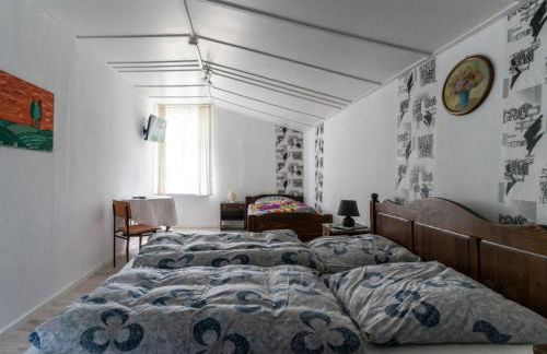 Family-Friendly Home with Garden - Foto 8