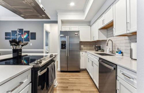 Luxury Frisco Escape, Mins to Legacy and Toyota HQ - Foto 13