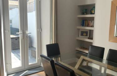 Perfect base for 8, pets allowed - Photo 5