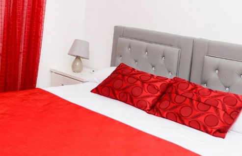 Casa con Piscina y Vigilancia 24H - Foto 3