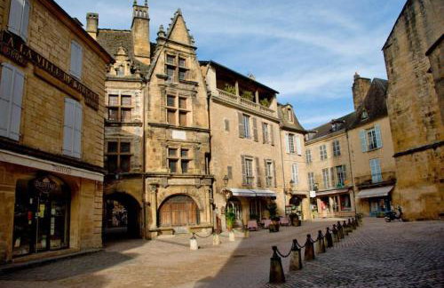 La Vieille Ferme: superbe complexe de 3 gîtes en pierre avec Piscine au coeur du Périgord Noir - Photo 72