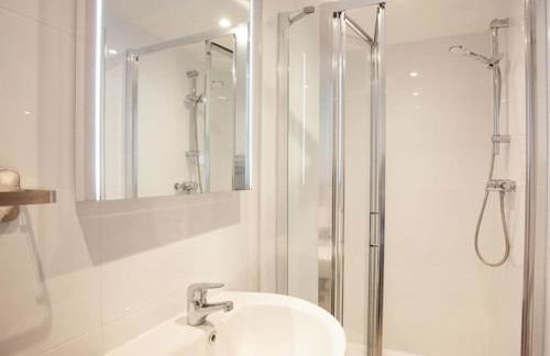 1 Perfectly located stylish, comfortable apartment - Photo 7