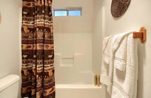 Hibernation Hideaway- Inside Yosemite- Dog Friendly - Foto 11