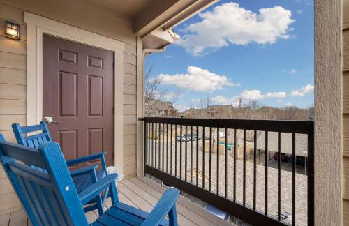 Timberline Retreat - King Bed, Fireplace & Pool! - Foto 49