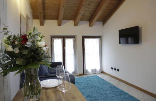 Midnight blues for 3 people near the airport - Foto 10