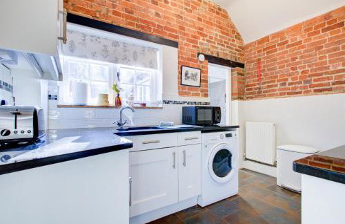 Sweet Briar - Photo 10