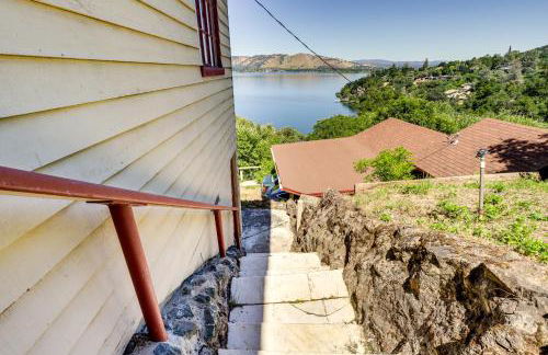 Private Hot Tub with Water Views Lower Lake Getaway - Foto 25