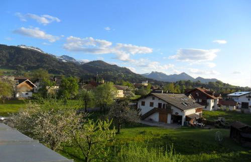 3-Zi Atelierdachwohnung mit Bergblick Seenähe und 2 Loggia - Foto 15