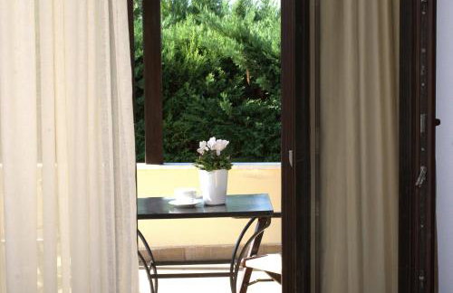 Palirria Hotel & Studios - Photo 79