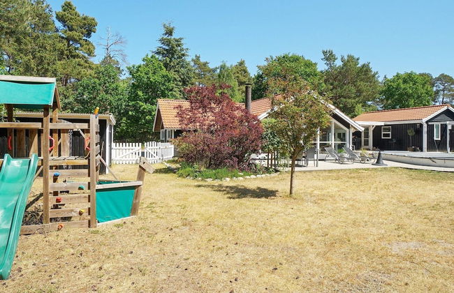 8 Person Holiday Home in Hojby - Foto 27